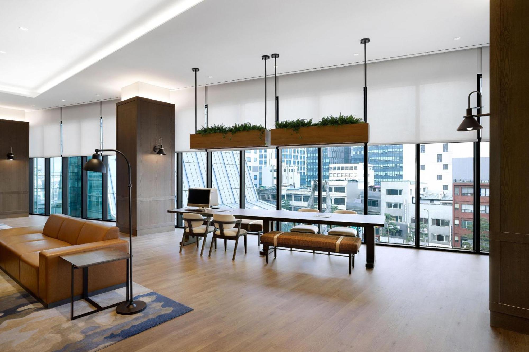 Four Points By Sheraton Josun, Myeongdong 4*